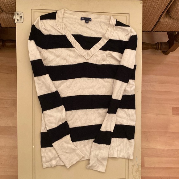GAP Sweaters - Vintage gap sweater